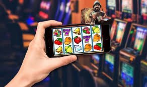 Filipino player downloading pinasgems app on a smartphone